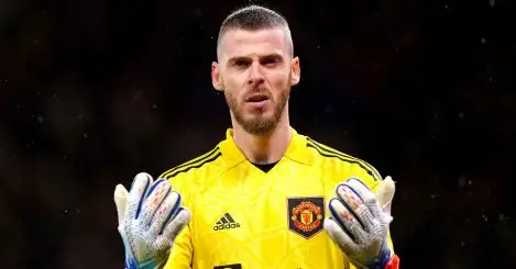 Gary Neville tips up De Gea replacement but changing Man Utd No1 comes with significant warning