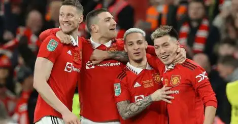 Scholes turns spotlight on Ten Hag with dubious signing deemed not Man Utd standard; second star ‘could be a problem’