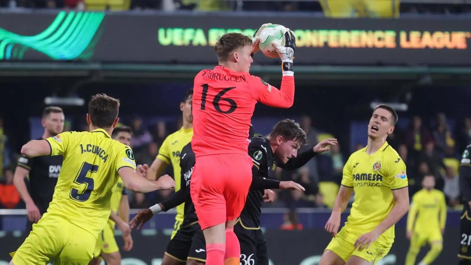 Anderlecht's goalkeeper Bart Verbruggen pictured during a soccer