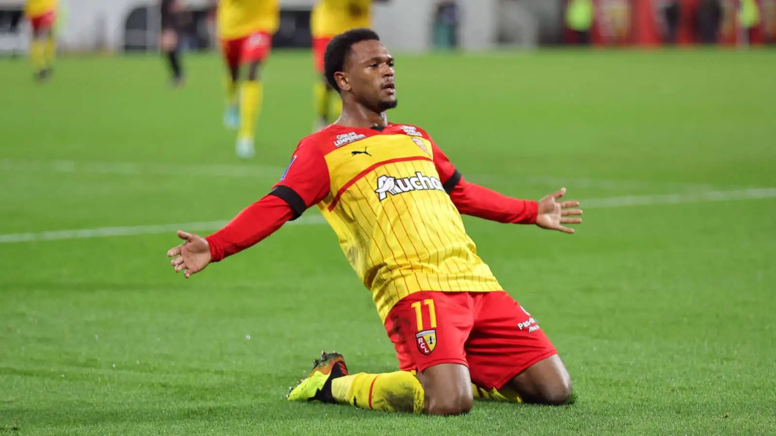 Arsenal muscle Leicester off ‘insane’ striker raid for record-breaker whose value has tripled