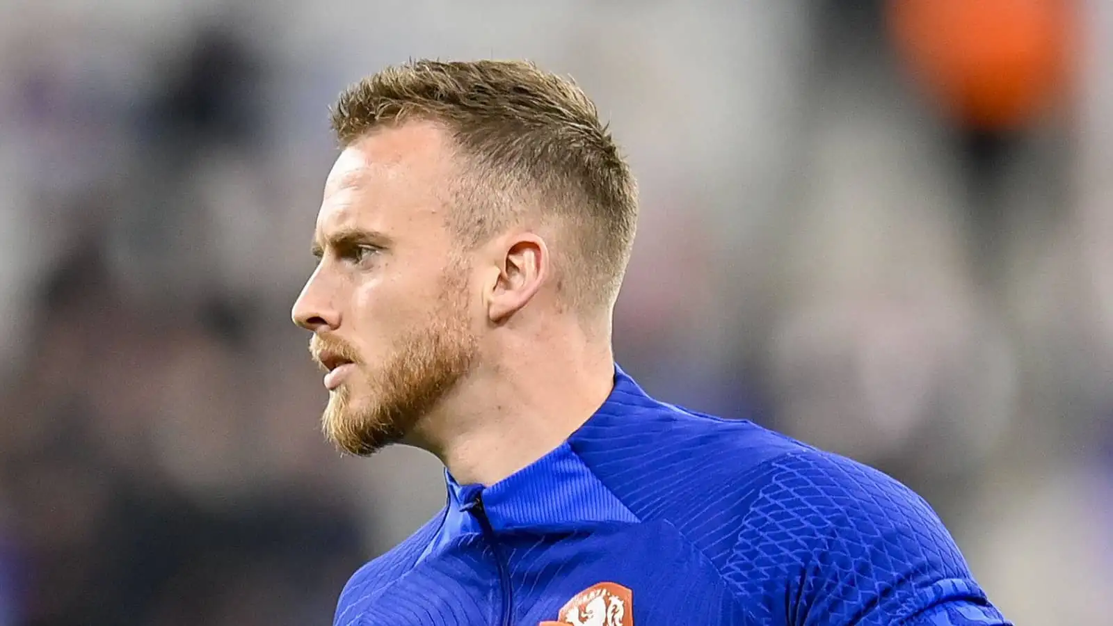 Completed deal sparks Man Utd scramble to sign £40m Prem ace Tottenham are hesitating on