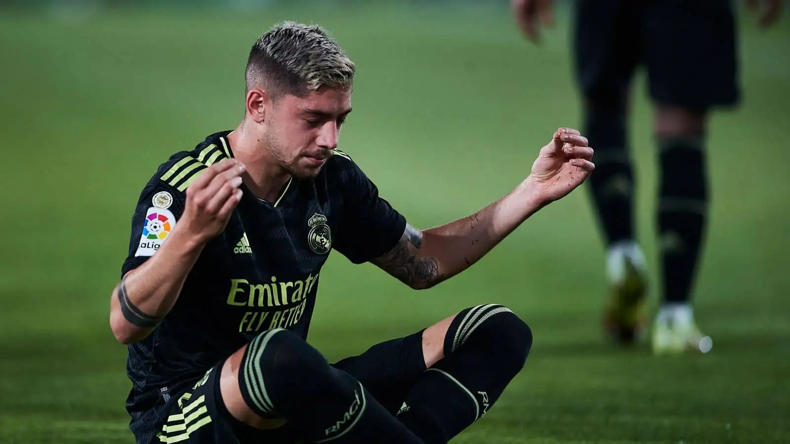 Transfer Gossip: Klopp joy with Real Madrid ready to sell Liverpool €100m superstar; Pochettino wants striker duo as first Chelsea signings