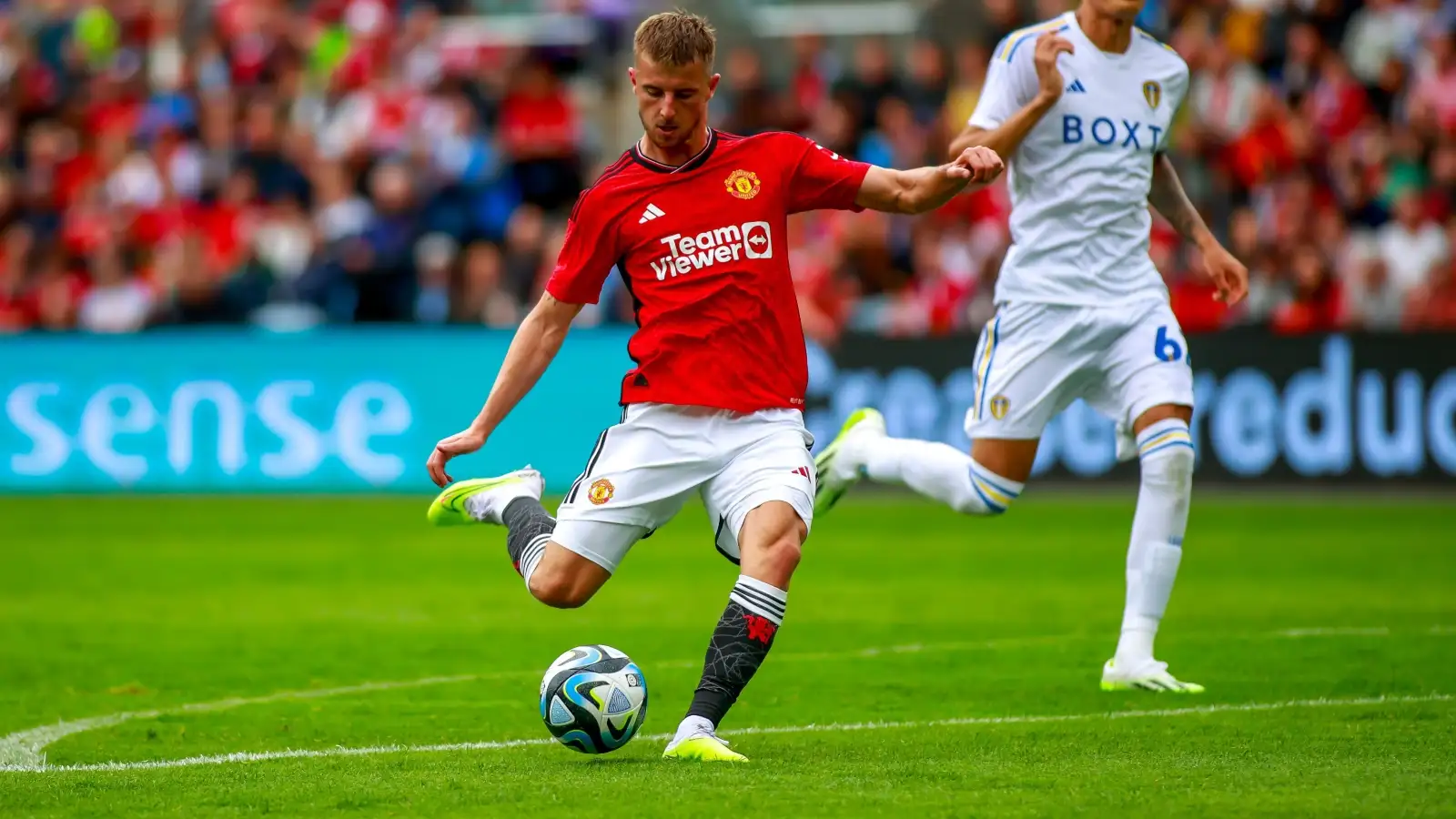 Mason Mount made a Leeds defender p*ss himself on his Man Utd debut