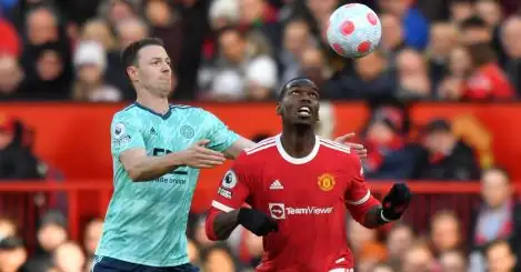 Fairy tale Man Utd signing coming with Arsenal clash in mind, as double defender exit announced