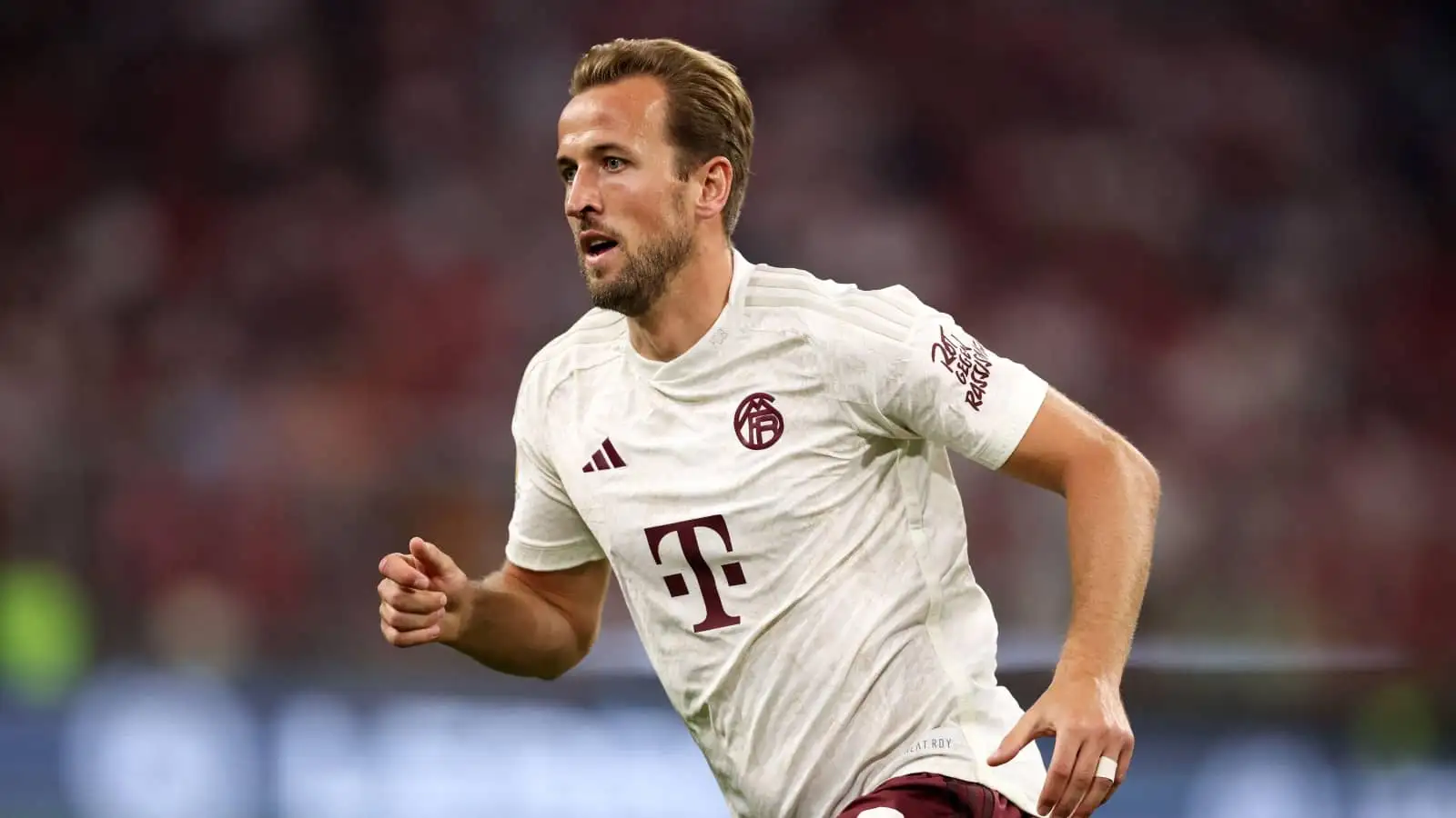 Harry Kane Jersey  Number 9 in the FC Bayern Store