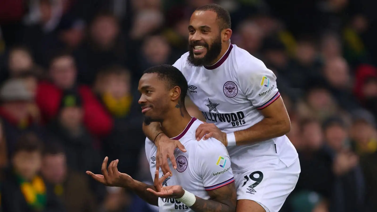 Brentford attackers Ivan Toney and Bryan Mbeumo celebrating