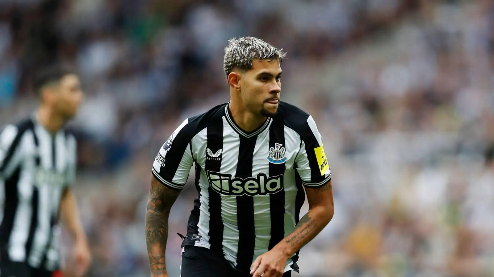 Barcelona, Liverpool make contact for 25-year-old Newcastle United  midfielder