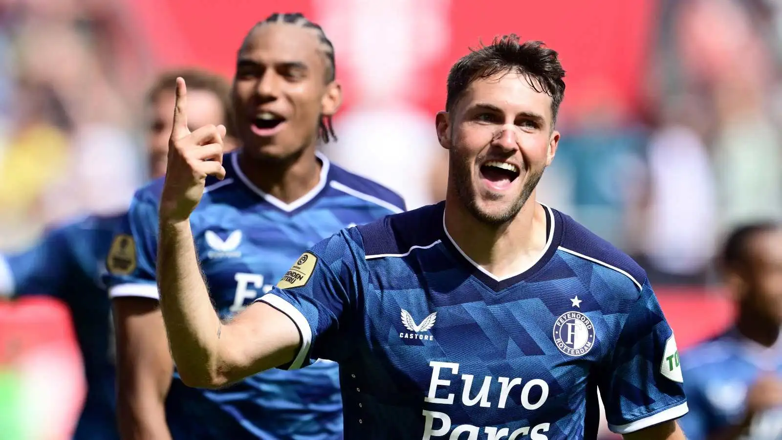 Arteta to brutally offload Arsenal fan-favourite to fund January deal for 34-goal Toney alternative