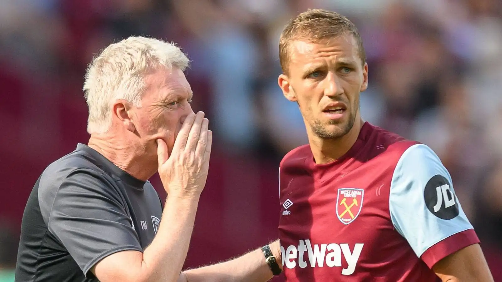 David Moyes giving instructions to West Ham midfielder Tomas Soucek David Moyes giving instructions to Tomas Soucek