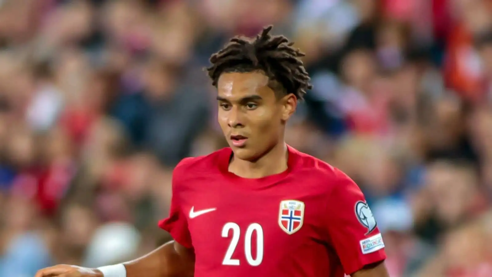 Third Tottenham signing faces collapse as Newcastle plot ‘sensational hijack’ to replace exit-linked star