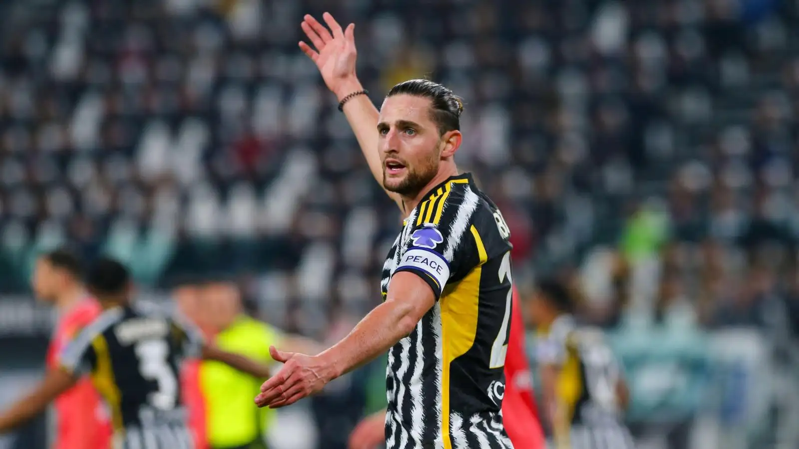 Arsenal ‘hold talks’ with classy Serie A star in attempt to beat Man Utd, Liverpool in free transfer tussle