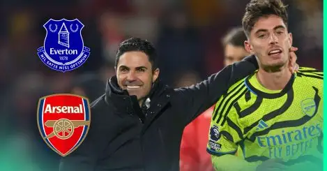 Incredible Everton swoop for vital Arsenal man revealed by chief who offered to ‘move heaven and earth’