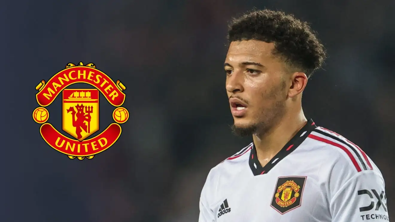 Jadon Sancho with Man Utd badge