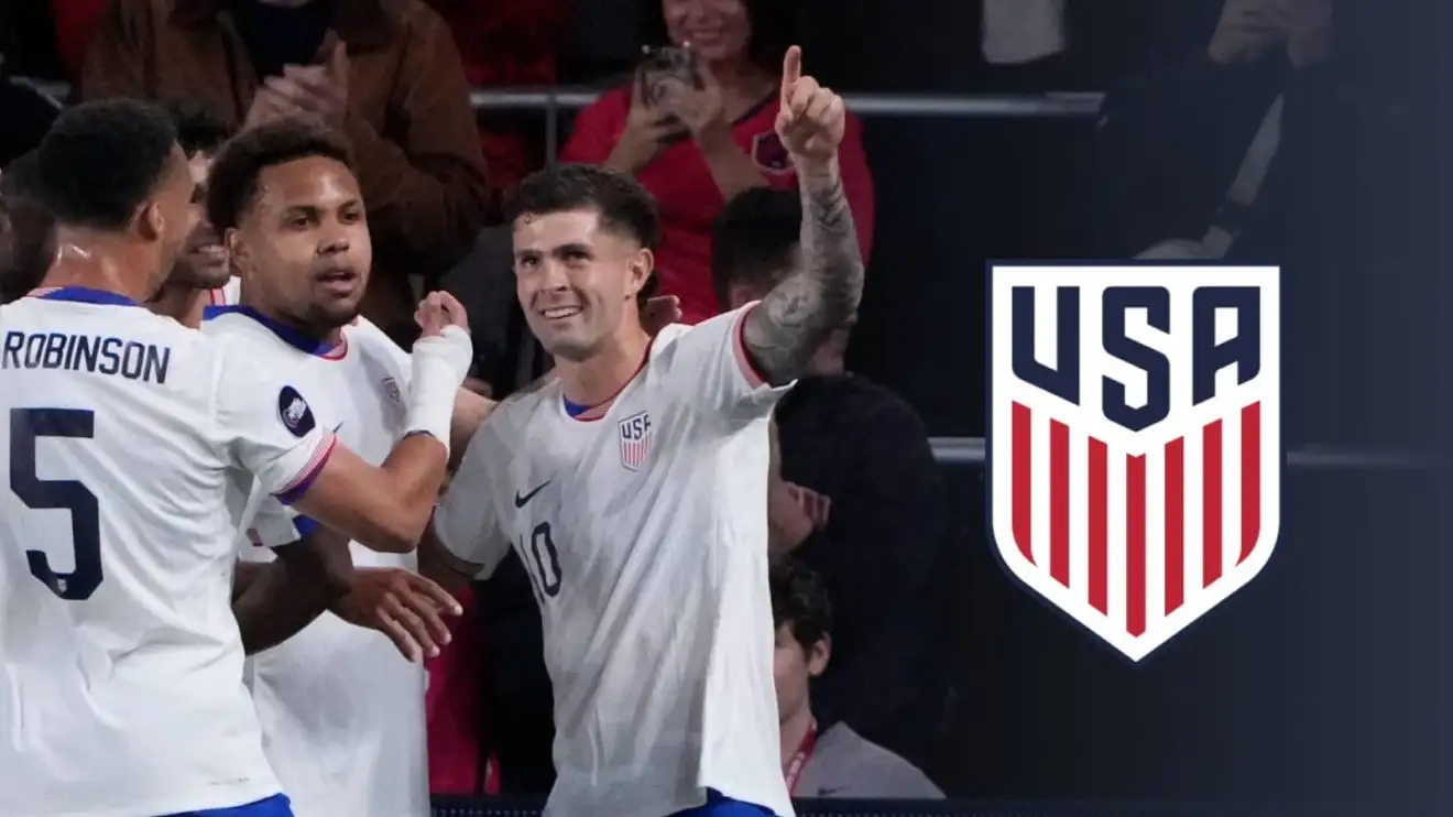 Cristian Pulisic celebrates scoring in USMNT win