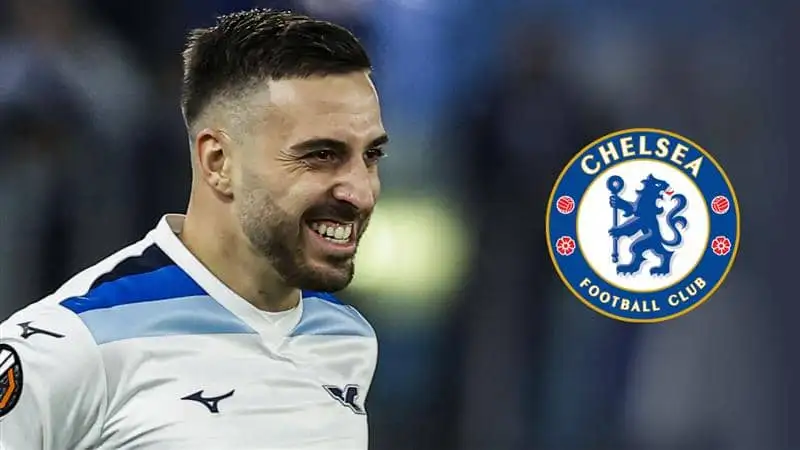 Lazio centre-back Mario Gila next to the Chelsea badge - copyright TEAMtalk