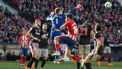Record-breaking star ‘ready’ to take pay-cut to join Arsenal