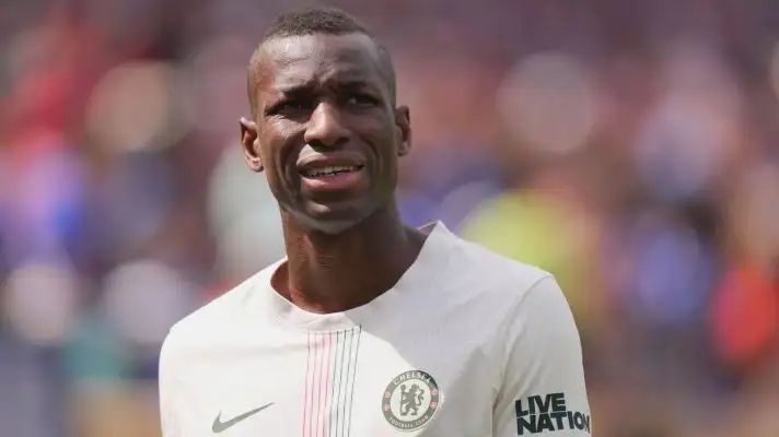 Nicolas Jackson in Chelsea away kit