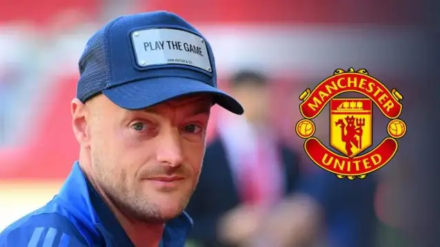 Jamie Vardy Man Utd badge