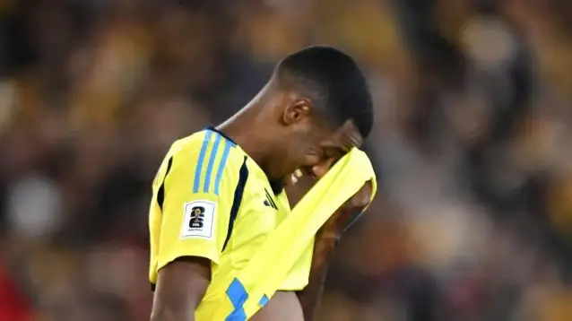 Alexander Isak will ‘replace Mohamed Salah’ says agent but Swedish media slam ‘tame’ Liverpool striker amid more boos