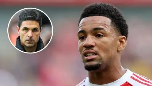 Record-breaking Arsenal star stands his ground over exit after Chelsea snub
