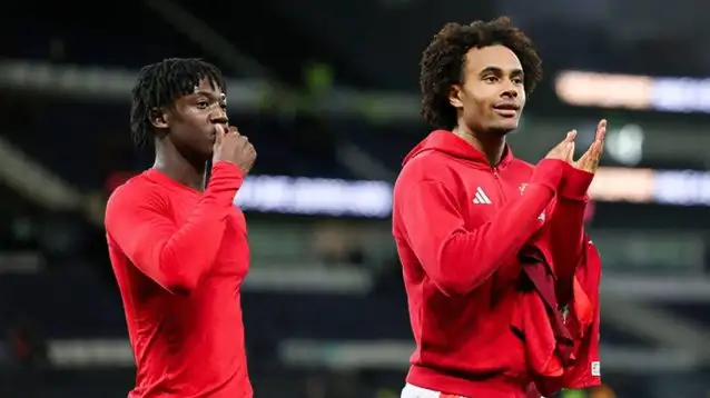 Manchester United duo Kobbie Mainoo and Joshua Zirkzee - copyright TEAMtalk