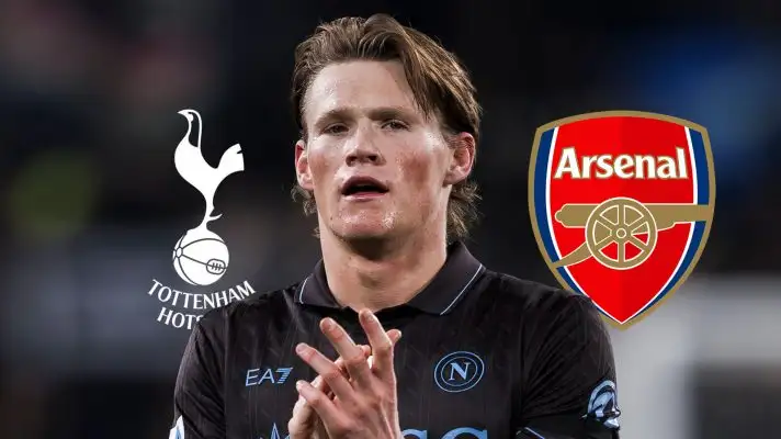 Scott McTominay Napoli with Tottenham and Arsenal badges