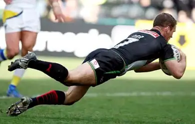 Orr signs new Quins deal
