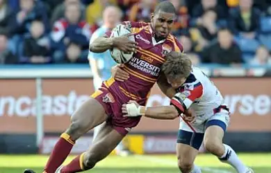 Late Michael Lawrence try seals win for Huddersfield Giants