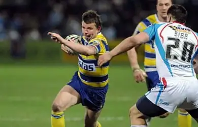 Briers signs new Warrington deal