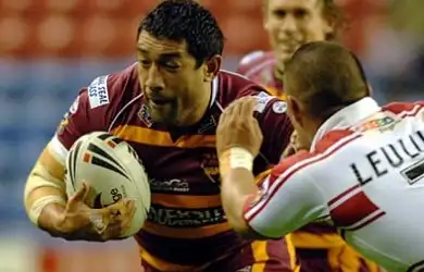 Jamahl Lolesi leaves Huddersfield Giants coaching role