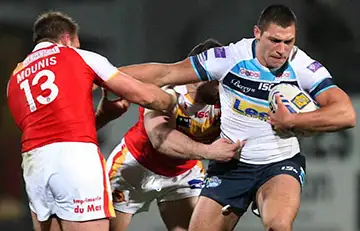 Hall commits to five-year Leeds deal