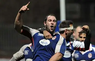 Catalans re-sign Martins