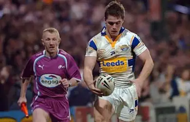Salford snap up Gibson