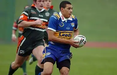 Jones-Bishop joins Quins on loan