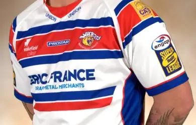 Wakefield swoop for new prop