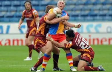 Albanian-born prop earns Quins deal