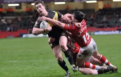 Witt commits to Crusaders