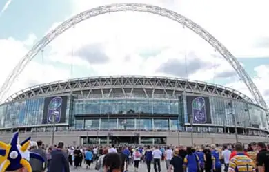 Five former players represented in Wembley statue