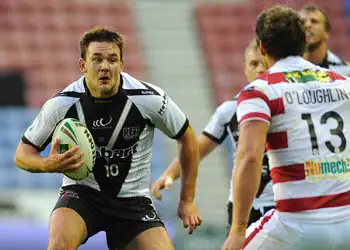 Davies leaves Widnes