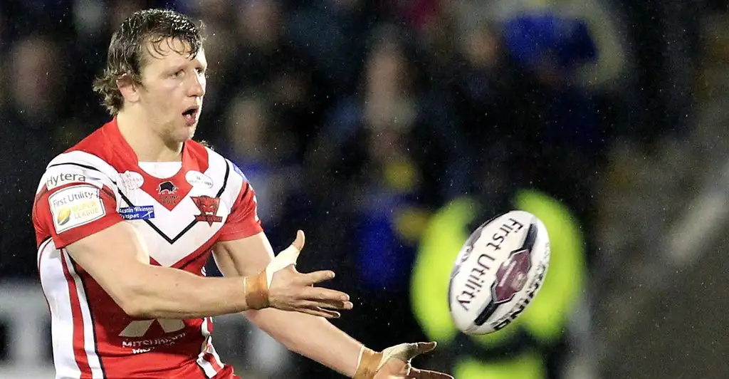 Tomkins extends with Salford