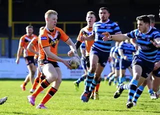 Youngster Kieran Gill signs for Castleford
