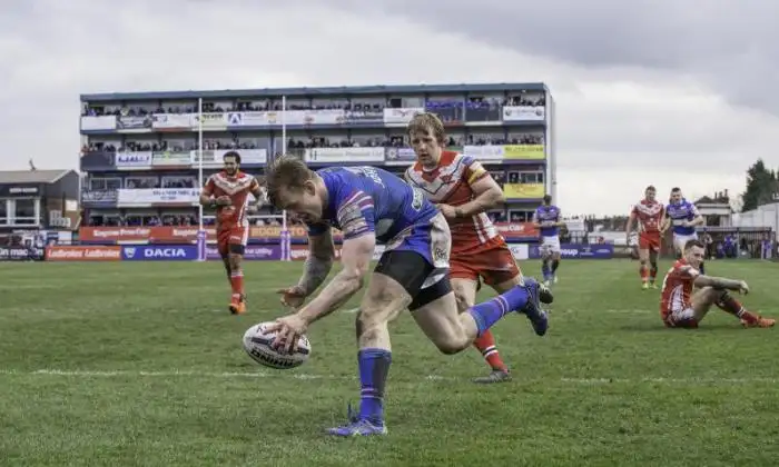 Johnstone wins Super League Young Player of the Year