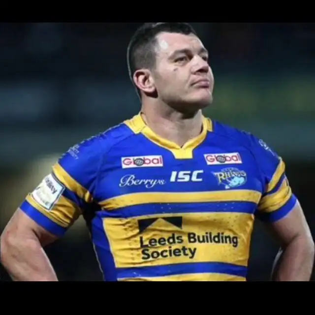 Ferres re-signs with Leeds