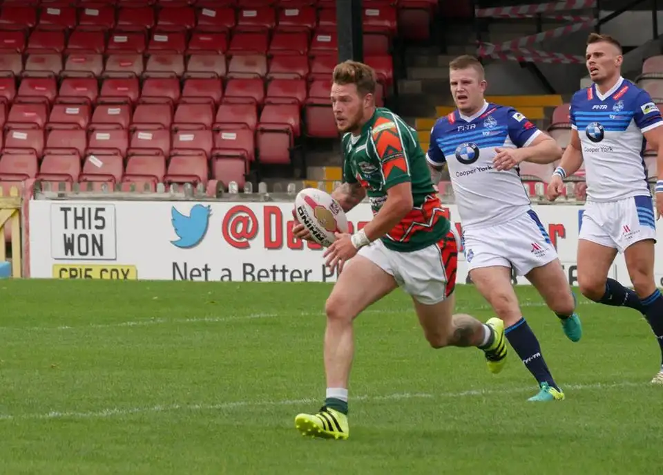 Watson stays with Hunslet