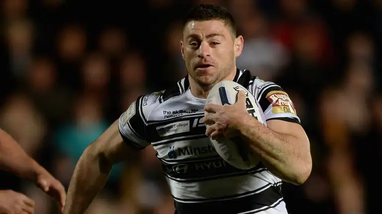 Mark Minichiello urges Jake Connor to show his consistency after pair clash at Castleford