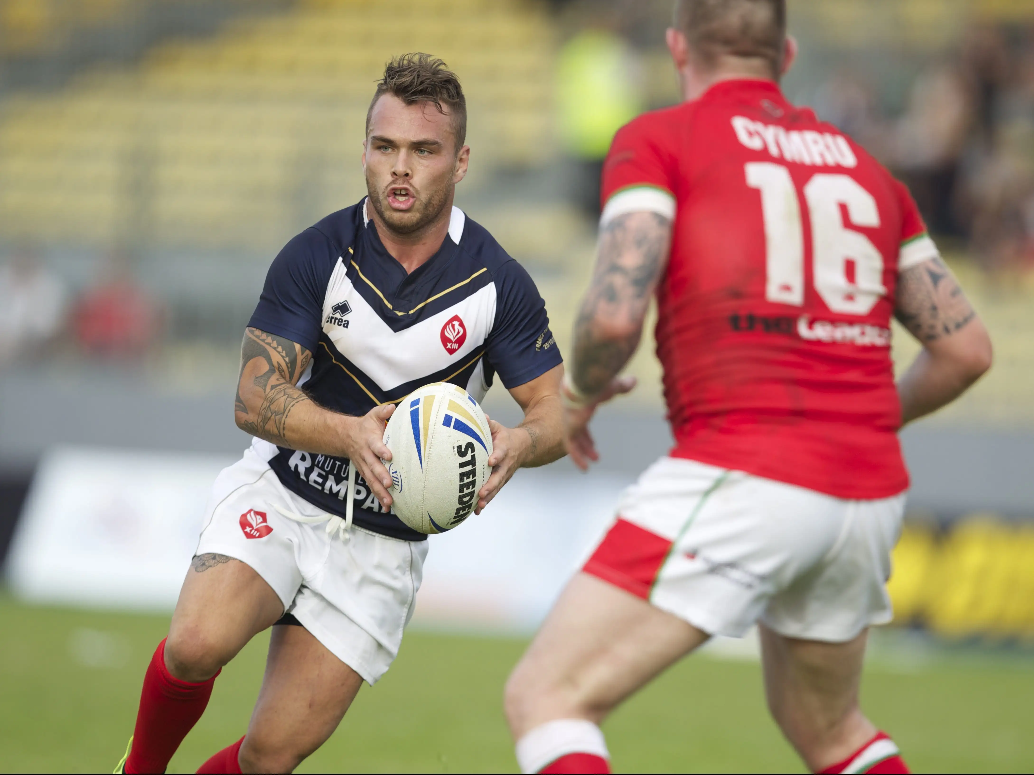 Eagles sign French half-back Marginet