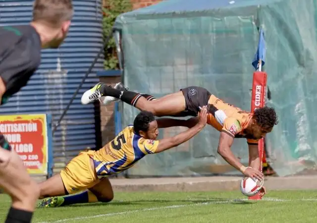 York City Knights back wings to Hunslet