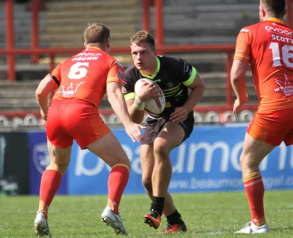 Oldham sign Salford youngster Bent