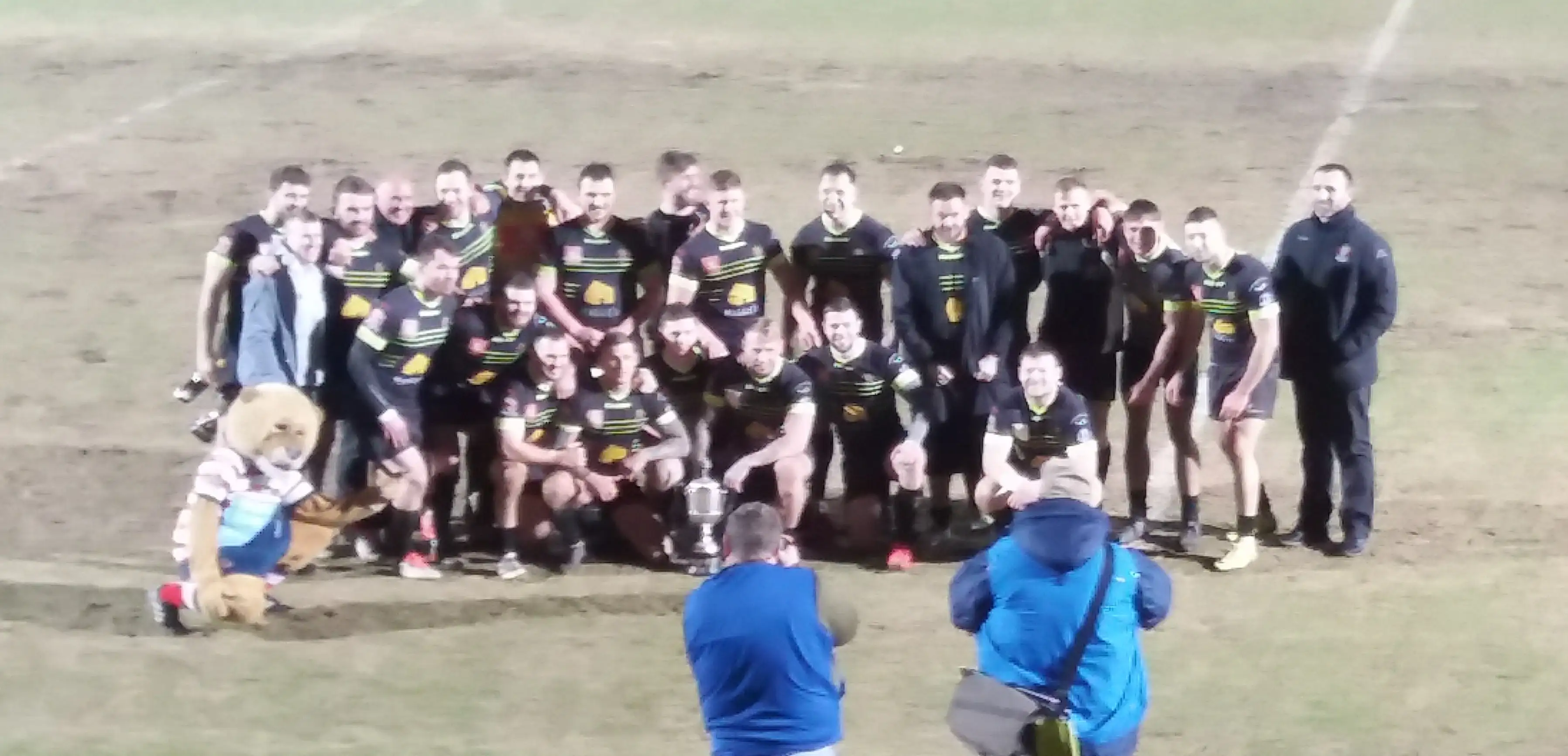 Oldham win Law Cup