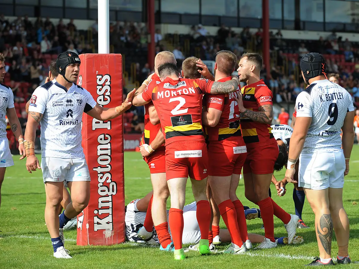 Dale Morton commits future to Dewsbury